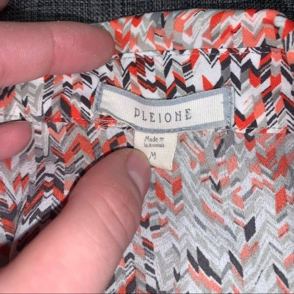 Pleione Short Sleeve Blouse Women's Size Medium Chevron Orange Anthropologie - Picture 5 of 6